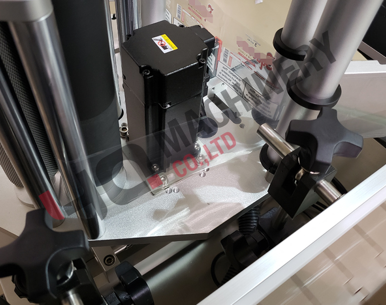 labeling machine for round bottle3