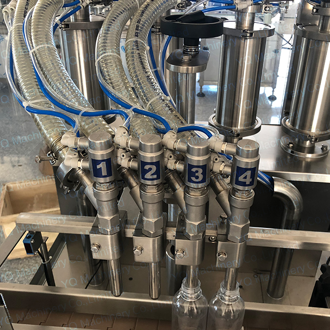 liquid filling machine (1)