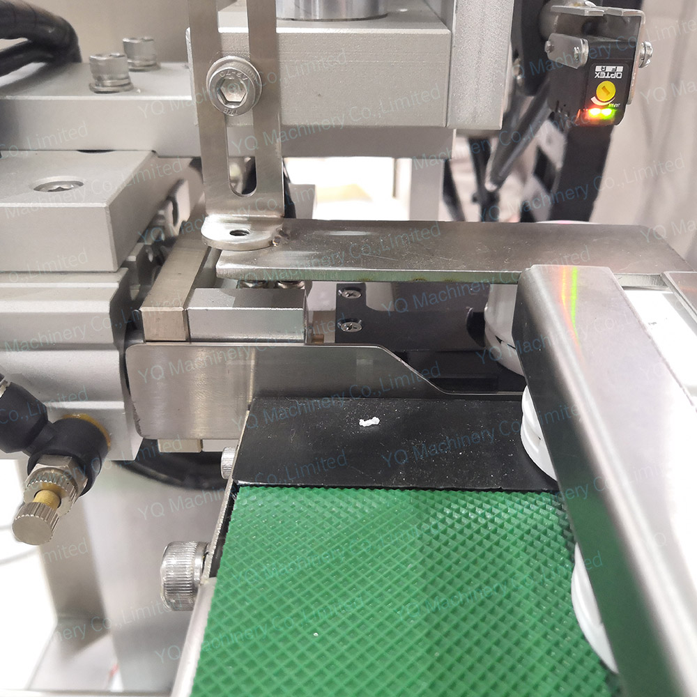 Gallon Filling Machine with Capping Machinery (7) Gallon Filling Machine with Capping Machinery (7)