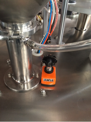 1646623740(1) 1646623740(1)