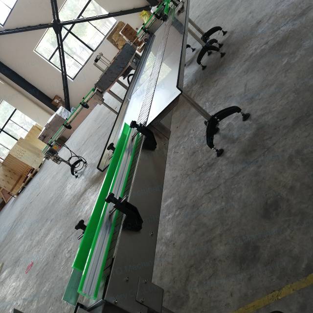 Perfume filling machine 11 Perfume filling machine 11