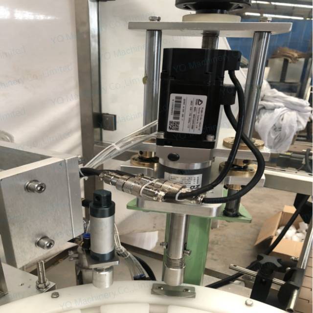 Pick And Place cap Screw Capping Machine 4 Pick And Place cap Screw Capping Machine 4