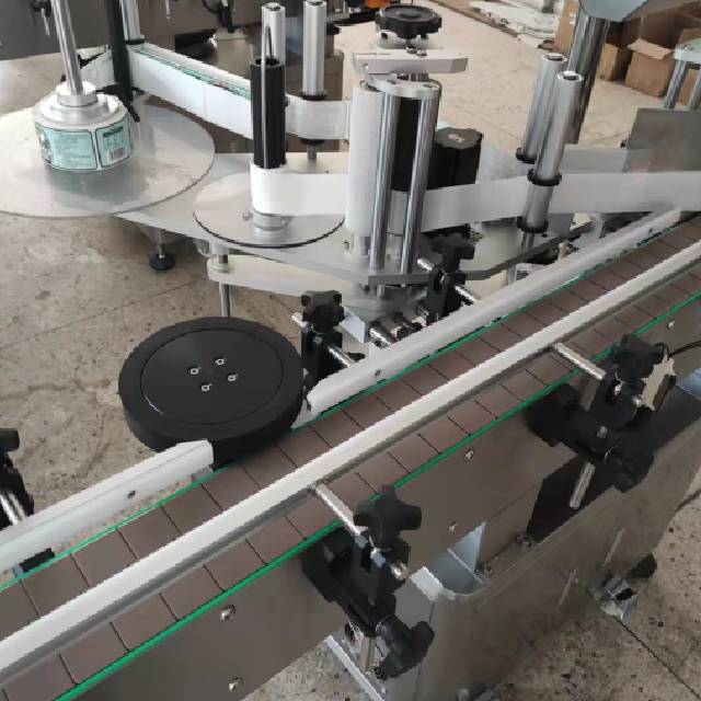 Bottle Labeling Machine With Pack On And Off Tables 6 Bottle Labeling Machine With Pack On And Off Tables 6