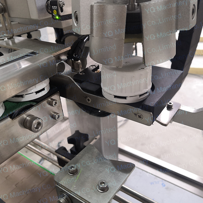 Gallon Filling Machine with Capping Machinery (17) Gallon Filling Machine with Capping Machinery (17)