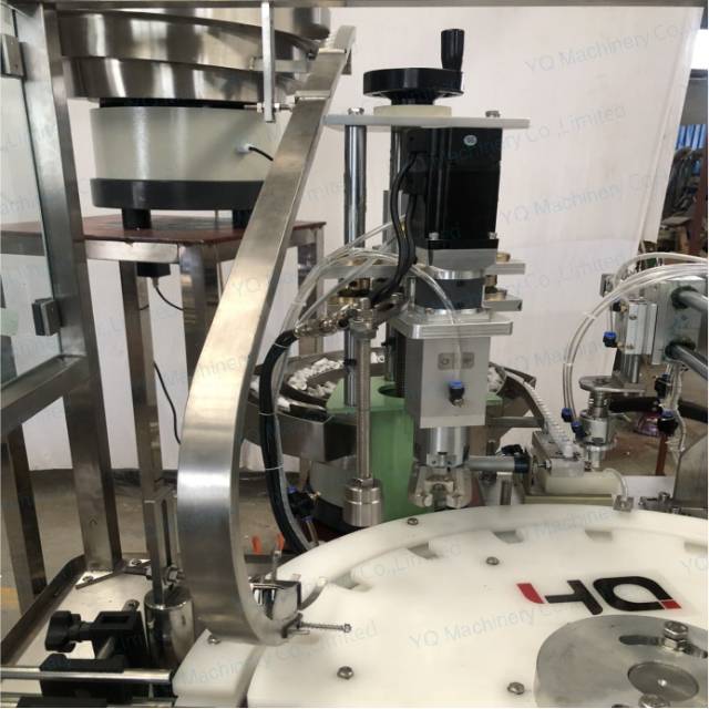 Pick And Place cap Screw Capping Machine 1 Pick And Place cap Screw Capping Machine 1