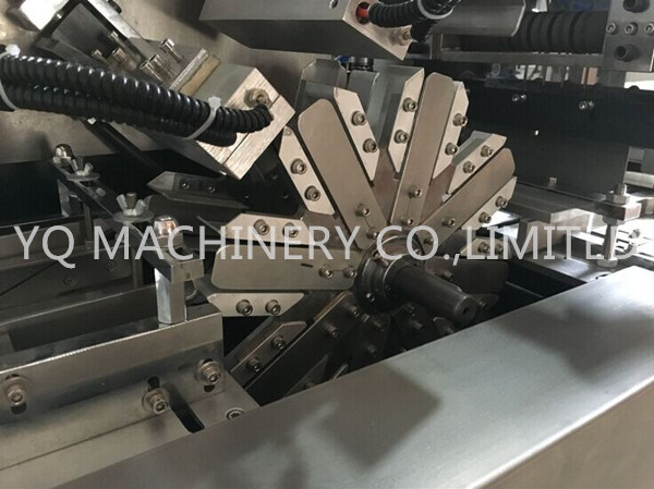 transparent film packing machine 3_副本 transparent film packing machine 3_副本