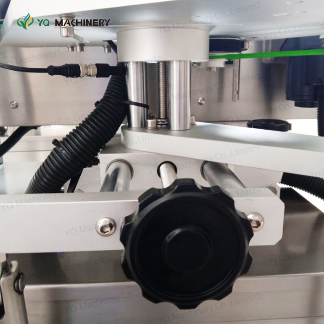 Automatic Round Bottle Labeling Machine 