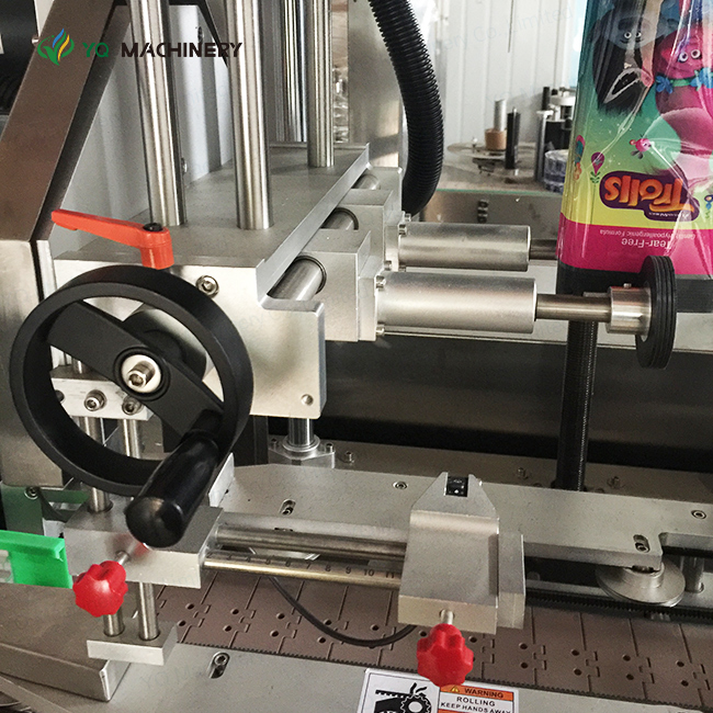 Automatic Shrink Sleeve Labeling Machine