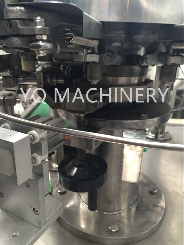 zippered pouch packaging machine 1.jpg