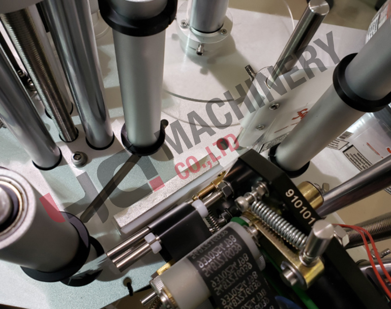 labeling machine for round bottle6