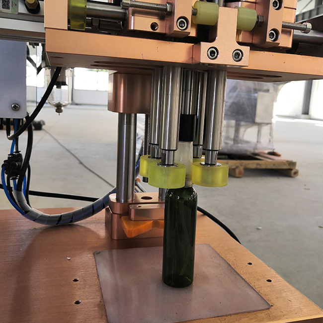 Semi automatic capping machine