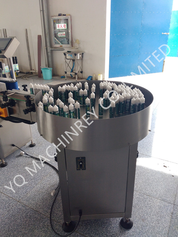 E liquid filling capping machine.jpg
