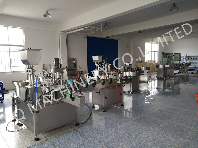 e juice filling machine.jpg