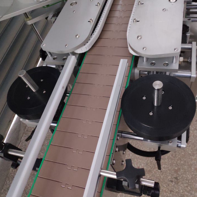 Single Sided Sticker Labeling Machine For Oval Flat Square Bottle Labeler