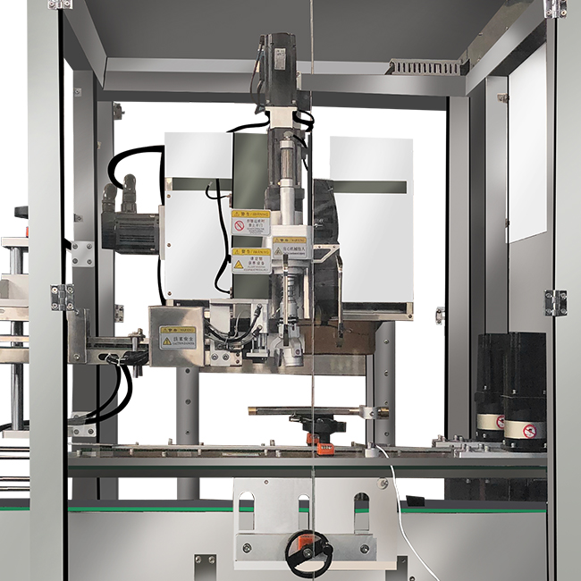 Following Type Capping Machine