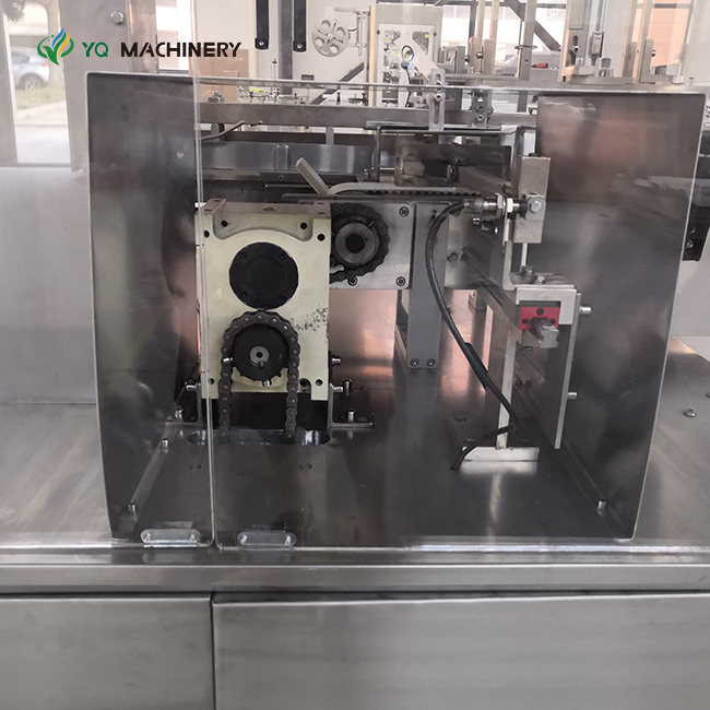 Box Machine for Bottle with Turntable And Conveyor Belt 