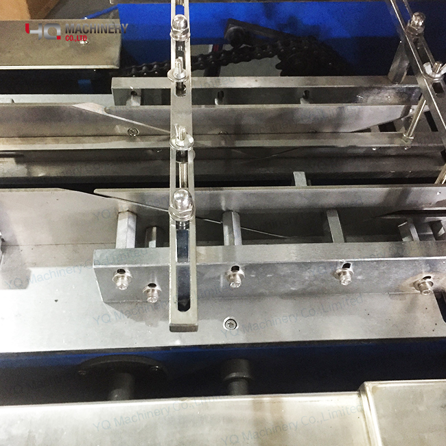 Cellophane-Packing-Machine4