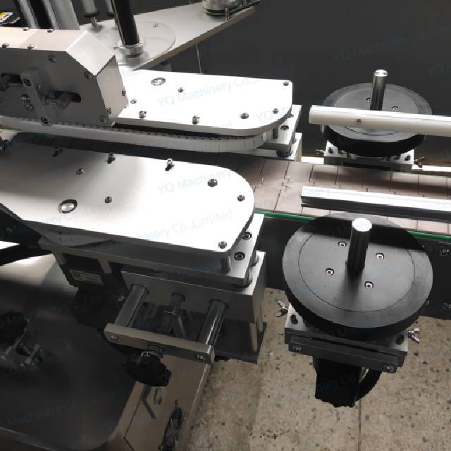 One Label For Three Side Labeling Machine For Oval Bottle Special-Shaped Container Front And Back Labeler