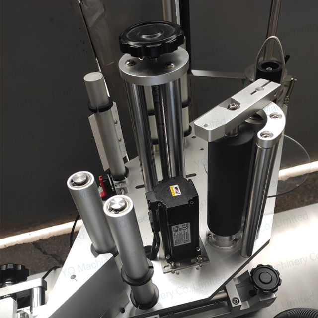 Top And Orienting Labeling Machine For Bottle Jar Flat And Wrap Around Label Applicators