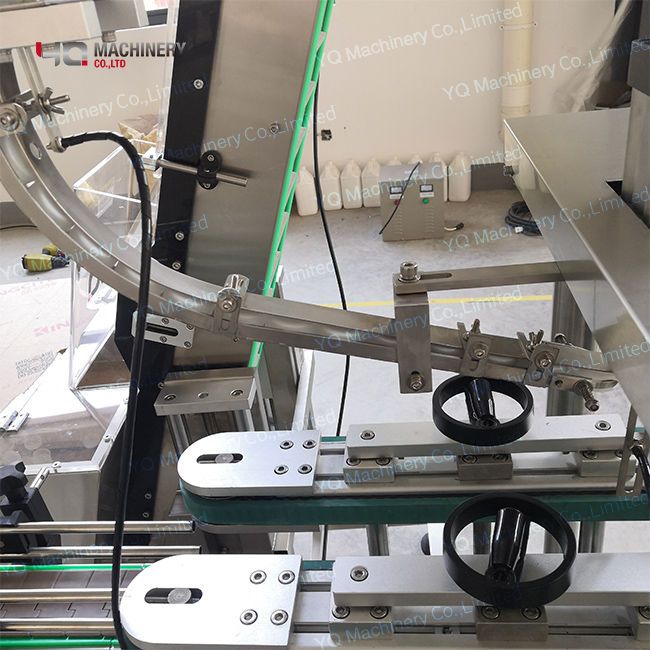 Bottle Cap Press Machine with Lid Feeding And Sorting Device