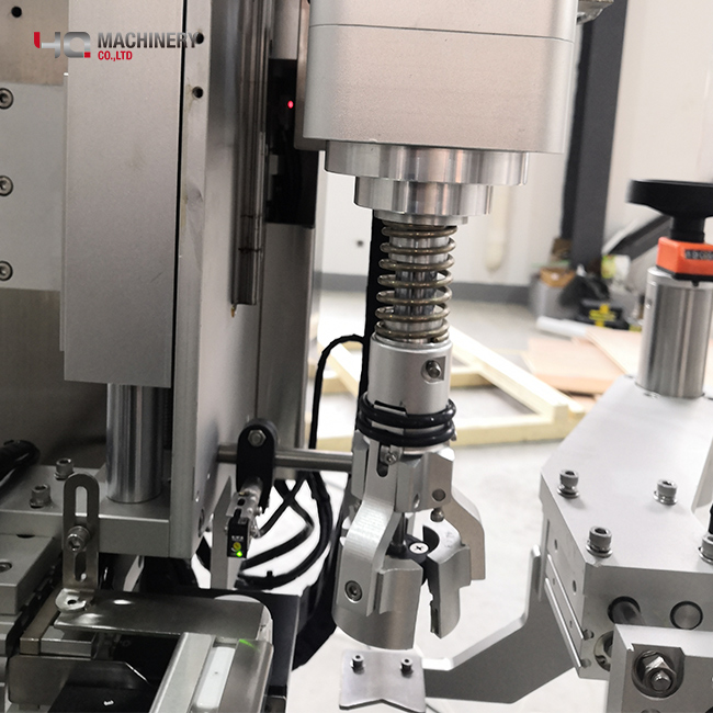 Plastic Lid Sealing Machine with Bottle Cap Sorter