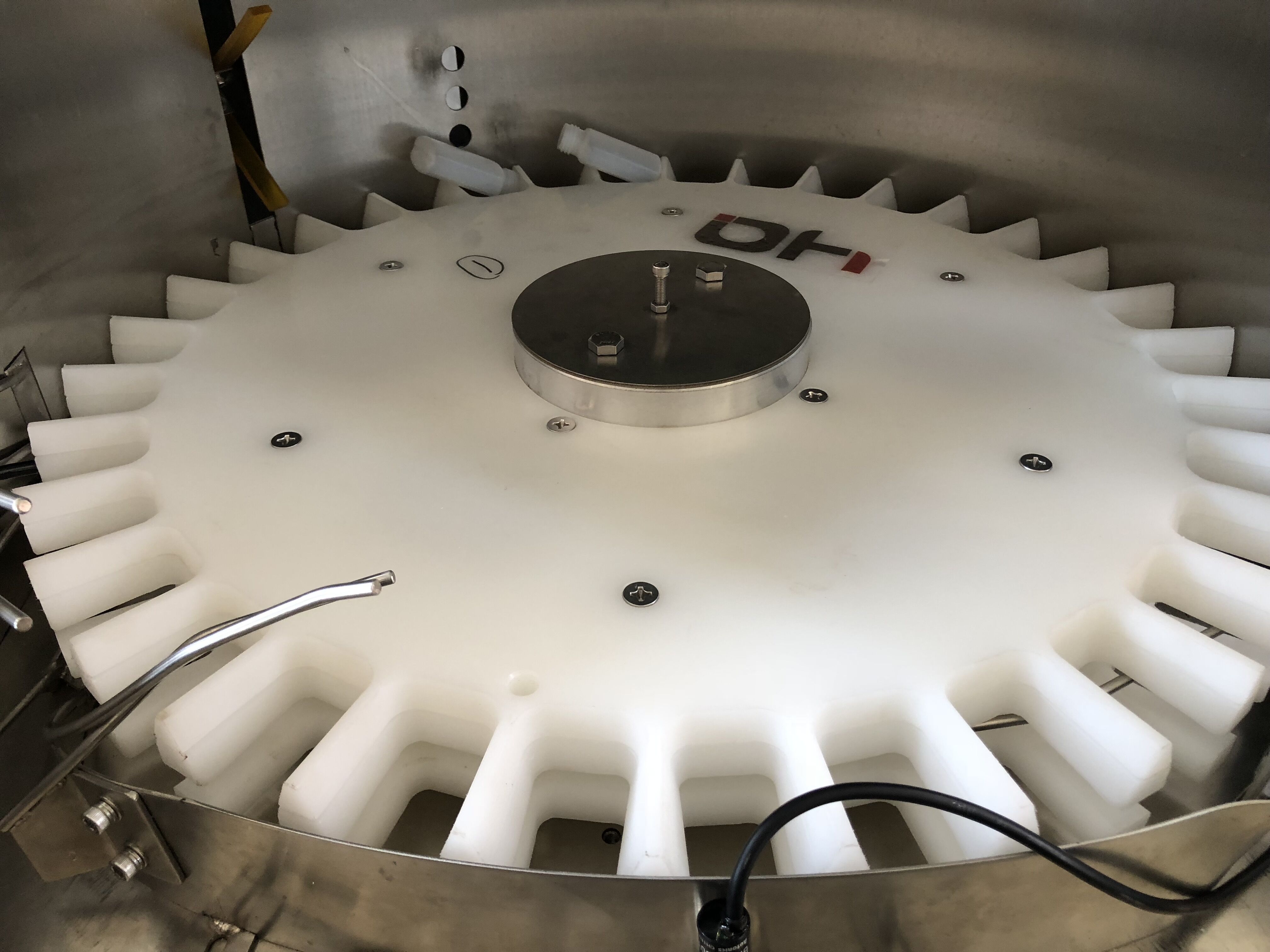  Inline Filling System for Square Flat Oval Bottle Sorting Filling Capping And Labeling Machines