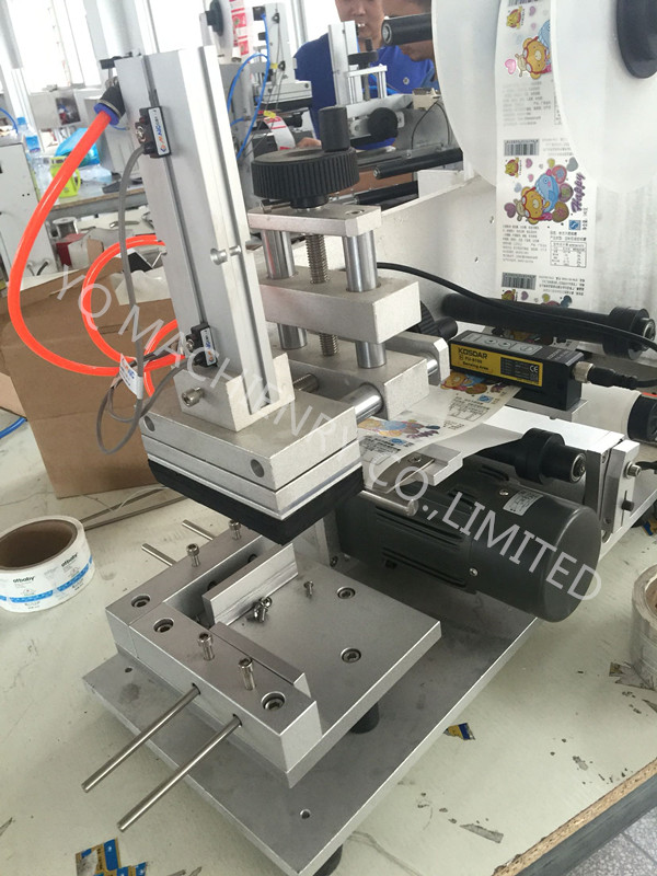 semi automatic plane labeing machine