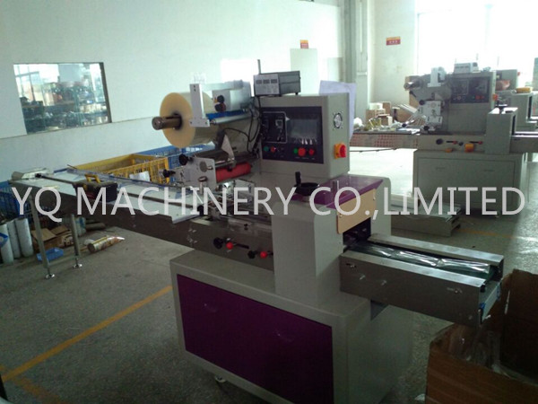horizontal labeling machine