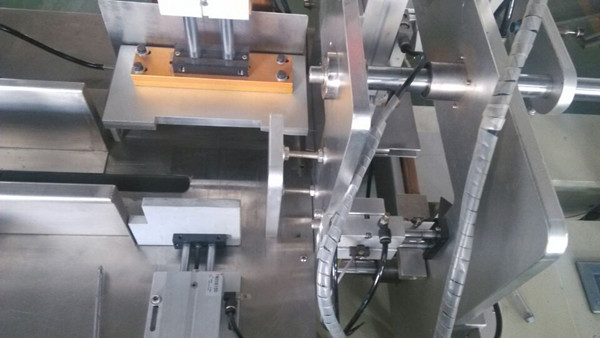 NAPKIN PACKING MACHINE